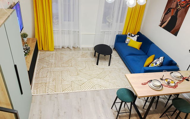 Dvukhurovnevy Chetyrekhmestny Nomer Flat