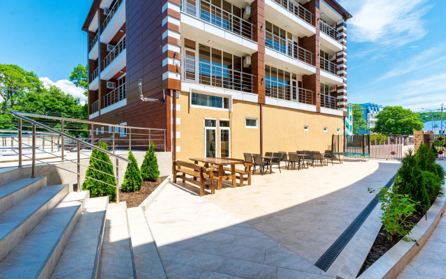 Gold Monte Hotel