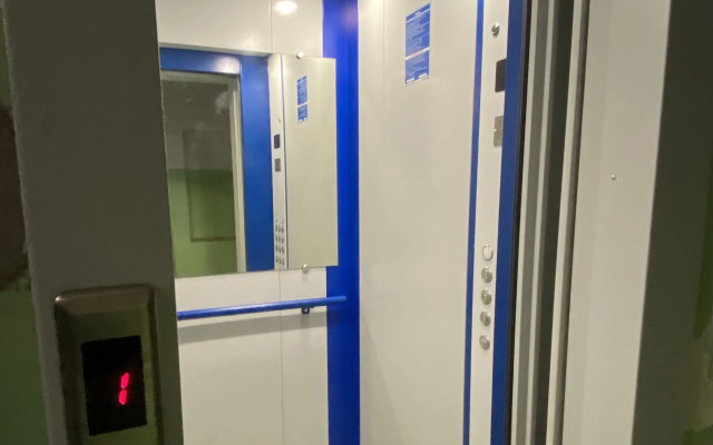 V Tsentre Makhachkaly S Vidom Na More I Gory Apartments