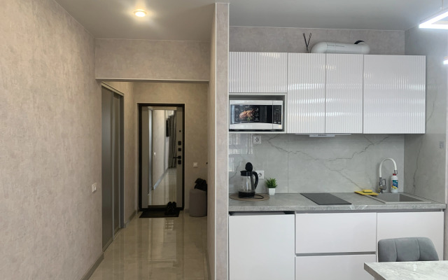 Stilnaya Kvartira-Studiya S Konditsionerom Vozle Aeroporta Flat