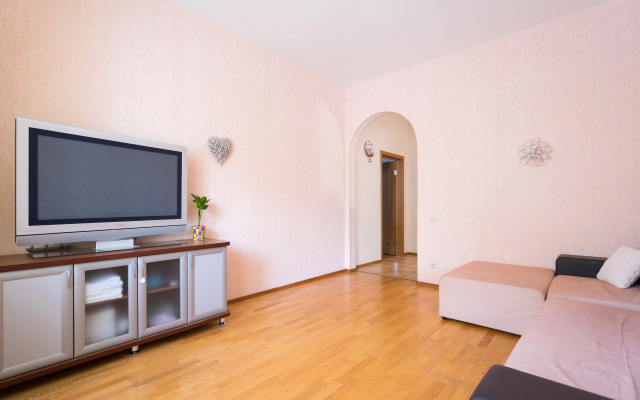 Апартаменты на улице Адоратского 1