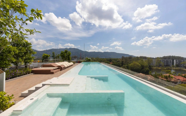 SkyPark 2BR Apt Apartments