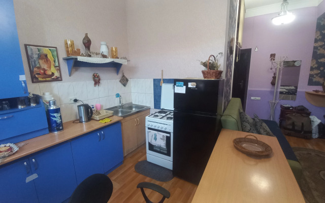Cozy Studio next to Metro Flat