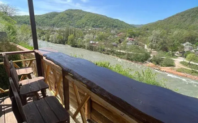 S basseynom Private house
