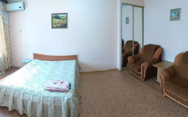 Ryadom Pl. Lenina Flat