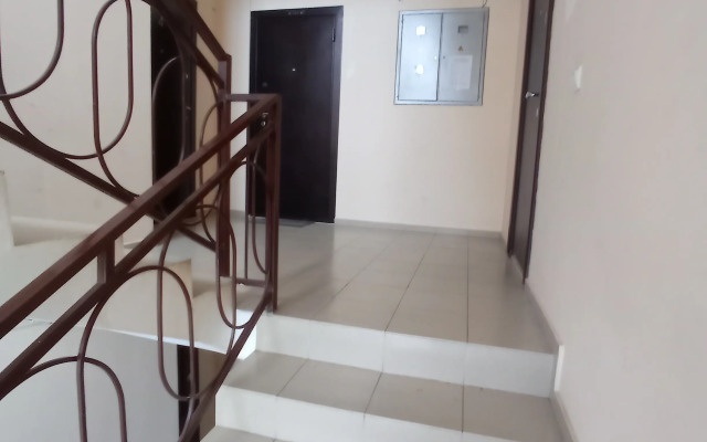 Dvuhkomnatanaya s Dvumya Lodzhiyami Flat