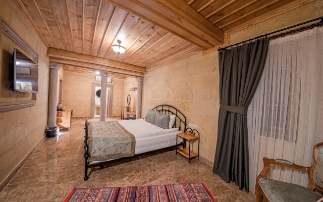 Cratus Stone Palace Hotel
