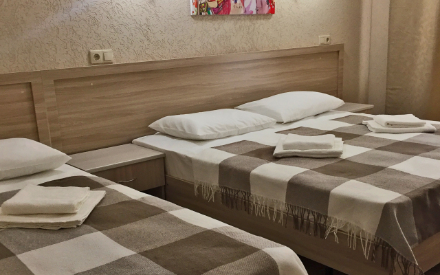AUGUST Na Pionerskom Guest house