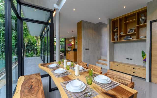 Tropical Paradise Villa with Large Pool Villa