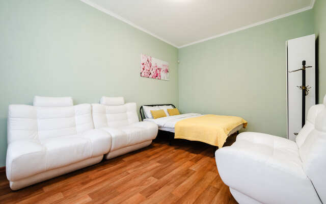 Dom S Basseynom I Saunoy V Khimkakh Starbeevo Private House