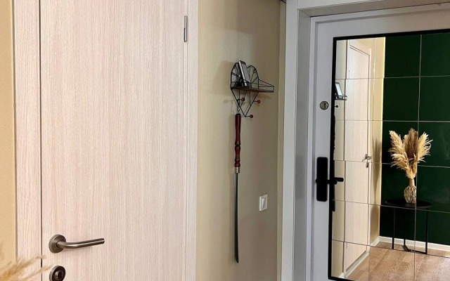 Udachnaya s Proektorom i Booolshoj Krovatyu Flat