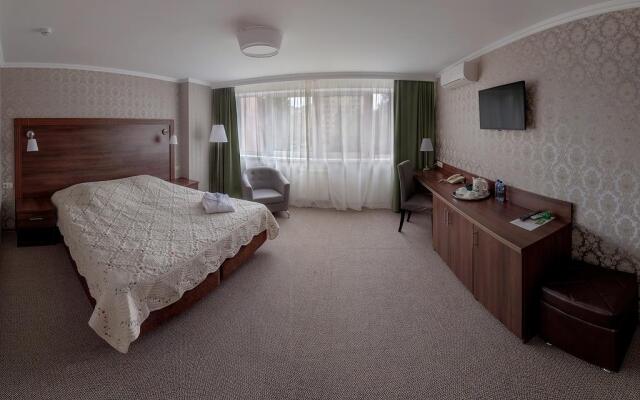 Avrora Hotel