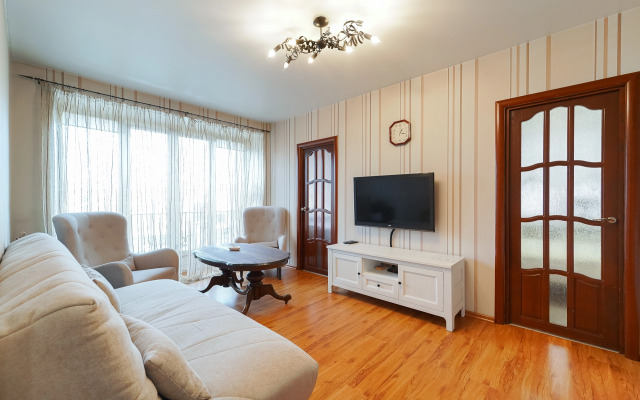 Na Prospecte Nezavisimosti 52 Flat 3-room