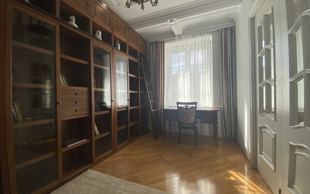 5-komnatnye HomeApart pr-t Nezavisimosti, 13 Apartments