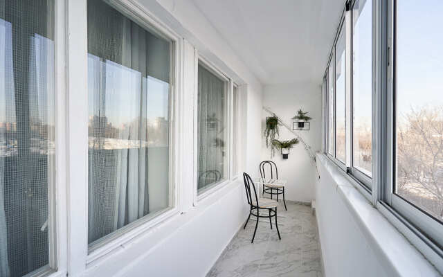 Dlya 4kh S Parkovkoy Vo Dvore Apartments