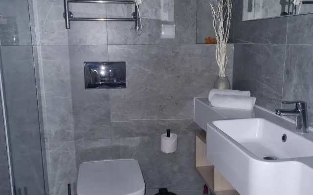 Sovremennaya Studiya V Yes Marata Flat