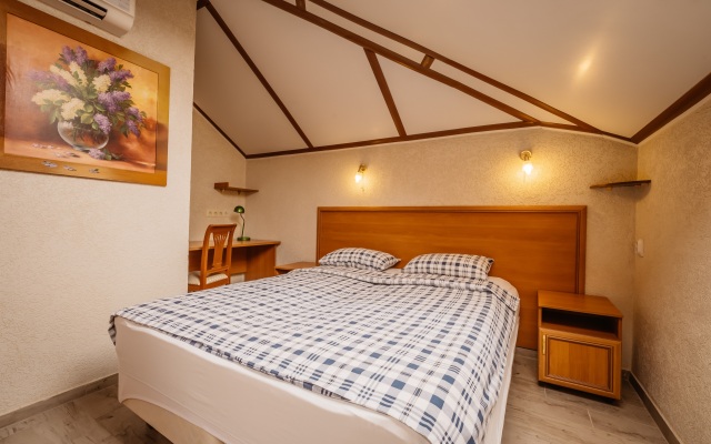 Teremok Proletarskij Guest House