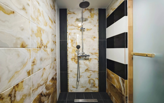 Dvukhurovnevaya Vogue Peshkom Do Isaakievskogo Sobora Flat