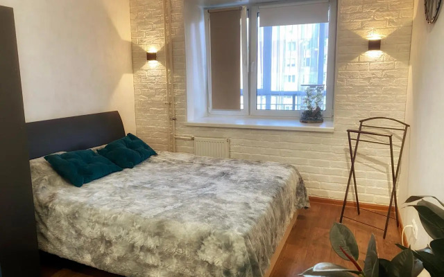 Na Narodnoy Flat