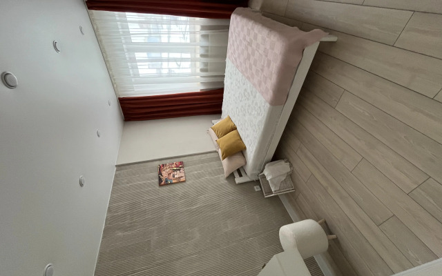 U Beloy Reki Flat