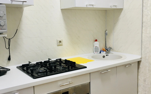 Uyutnaya Yevrodvushka U Metro Profsoyuznaya Flat