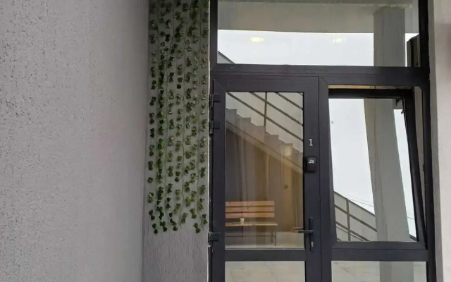 Na Krymskoy Ulitse 49 Flat