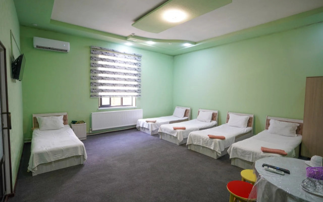 Luxe Hotel