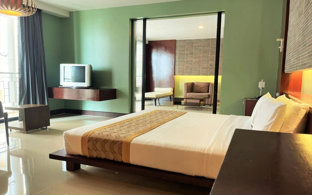 Long Beach Garden Hotel & Pavilions
