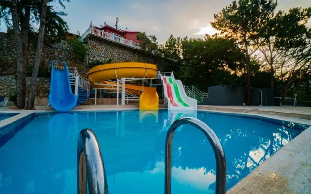 Senza Garden Holiday Club Hotel