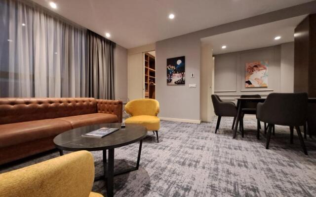 H41 Luxury Suites