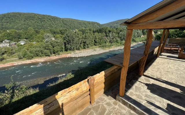S baney, basseynom i mangalom Private house