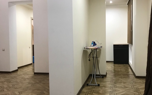 Vozle Ozera Flat