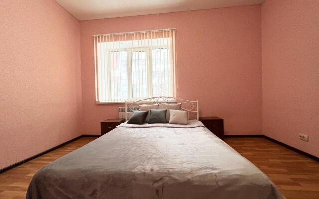 Apartamenty Ekonom Na Tulskoy 76, 2-Kh Komnatnye Flat