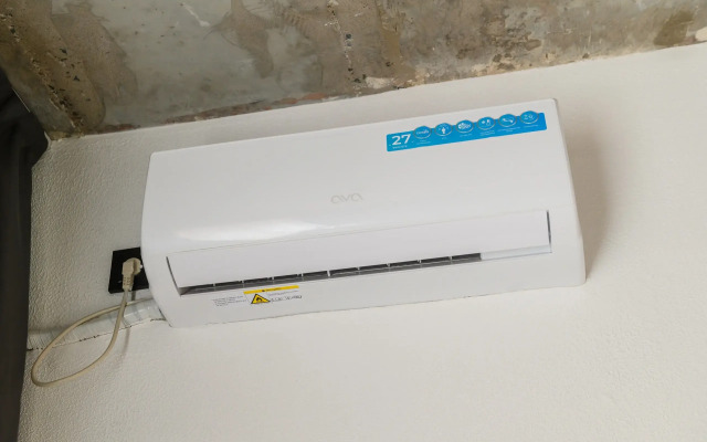 Ryadom s Arbatom i Megoy Flat