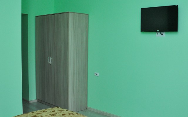 Отель Радужная