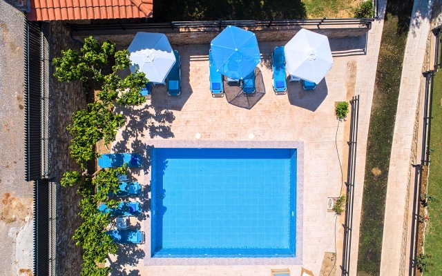 Aqua Mare Villa Heated Pool