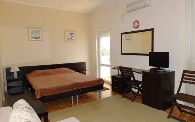 Semeyny Guest House
