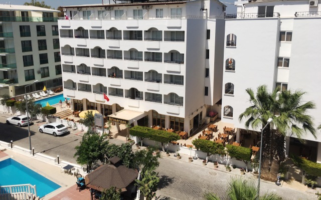 Altinersan Altinkum Didim Hotel