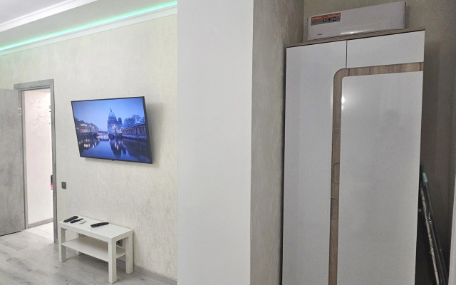 Raydas na Oranzhereynoy 17-1 Flat