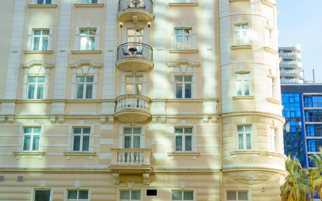 Dizaynerskie Matisse Apart s vydelennoy zonoy spalni Apartments