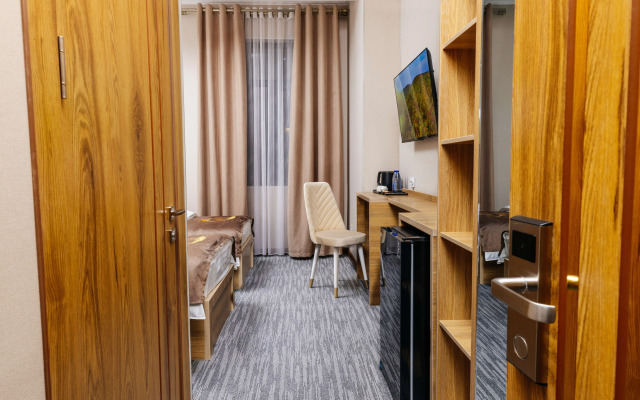 Royal Sebzor Expo Hotel