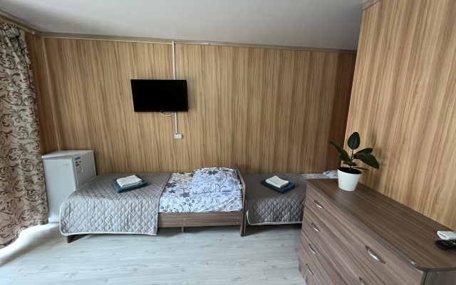 Na Uyutnoy 10 Guest House