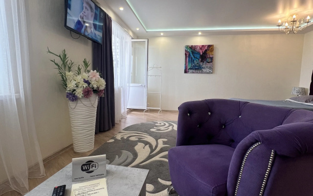 Studiya Lyuks S Dzhakuzi Flat