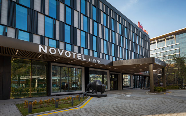 Novotel Living Алматы Жетысу