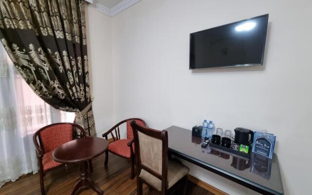 Devon Begi Hotel