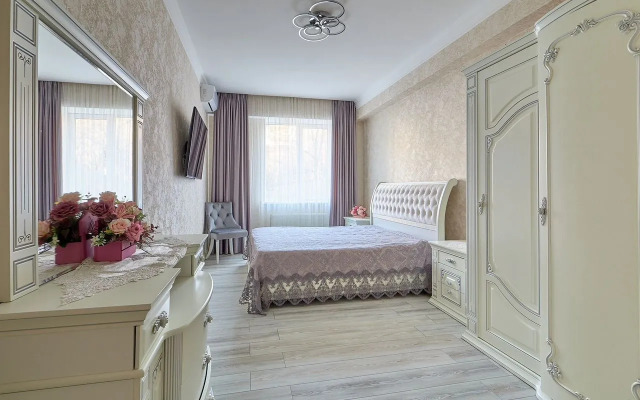 Uyutnaya Na Ulitse Dekabristov 36k2 Flat