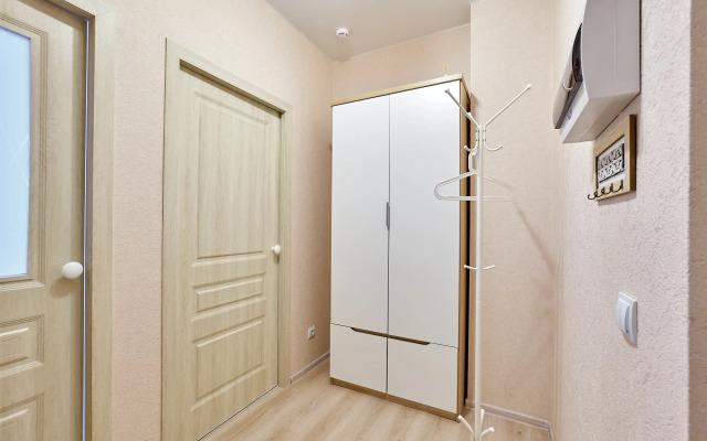 Apart Loren Flat