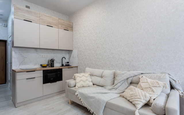S Balkonom I Vidom Na Lesopark Alleya 326 Flat