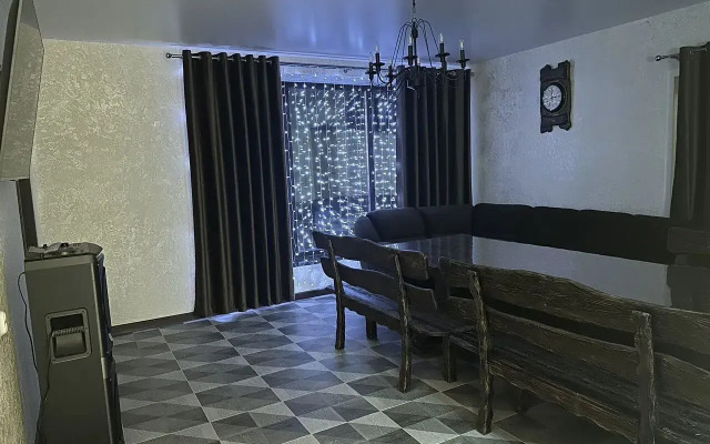 Private house Dvukhetazhny