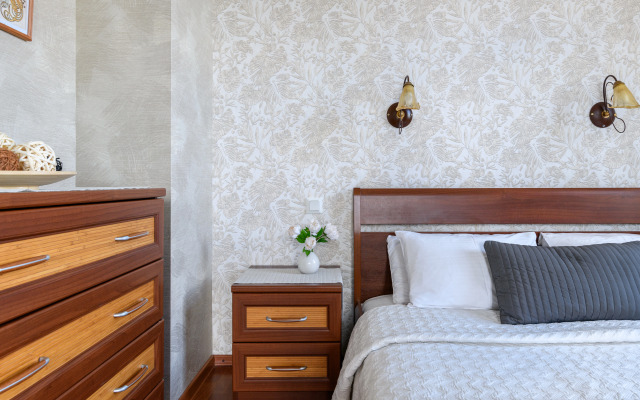 Yevro 2 U M. Kirovskiy Zavod Flat